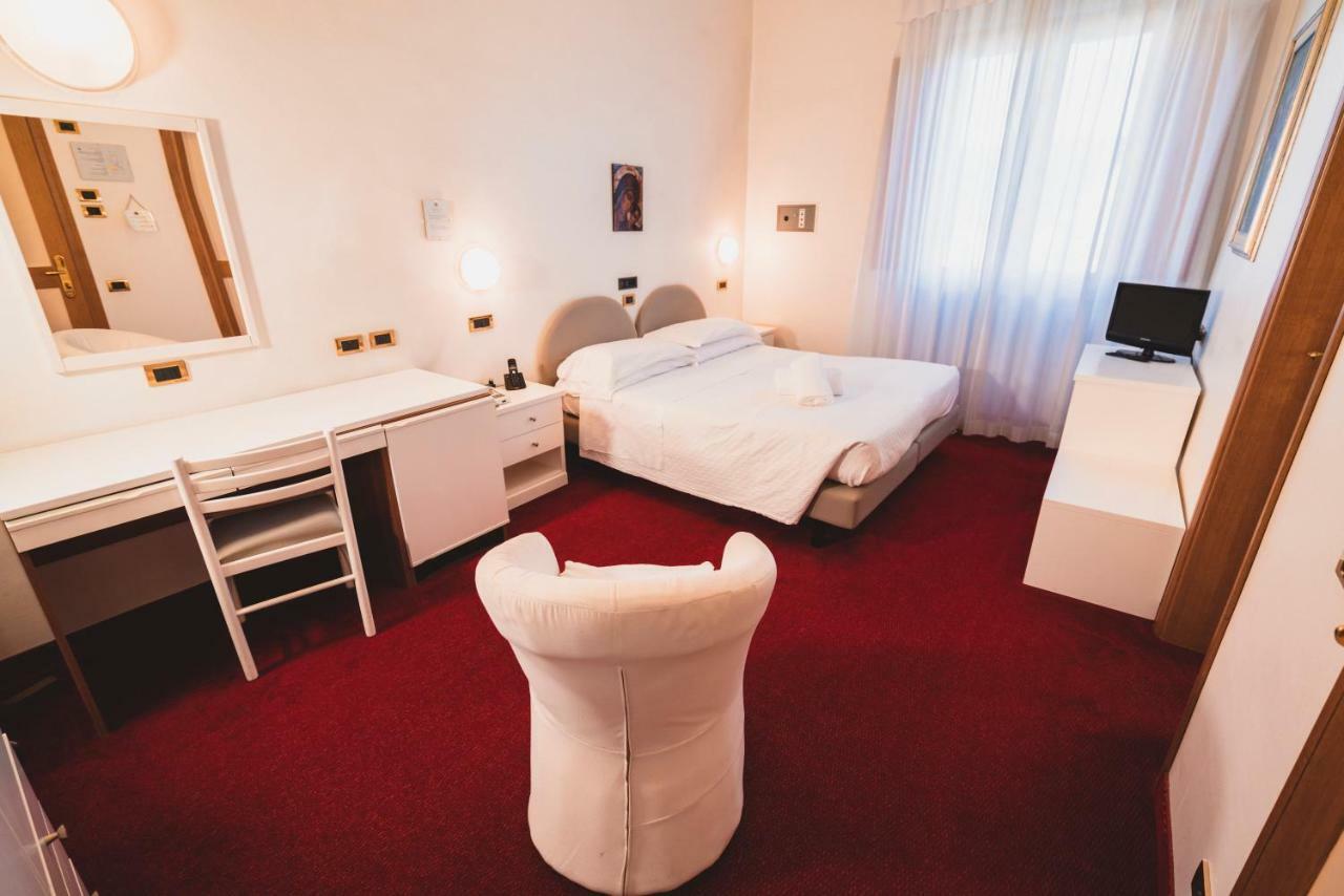 Grand Hotel Milano Chianciano Terme Esterno foto