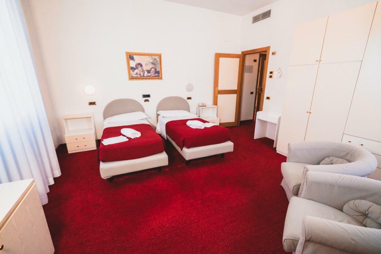 Grand Hotel Milano Chianciano Terme Esterno foto